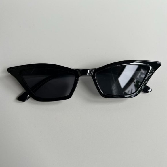 Vintage Y2K 90s 2000s unique retro style cute black sunglasses - Picture 3 of 8